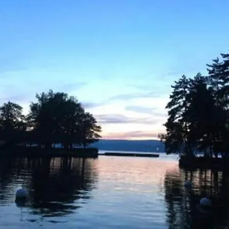 Hotel Le Bonheur Les Pieds Dans L'eau